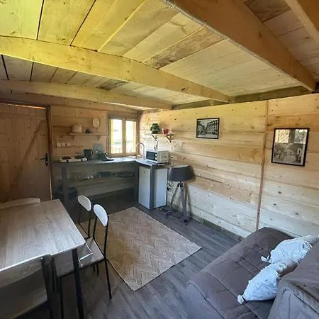 La De Mercone Ninu Apartment